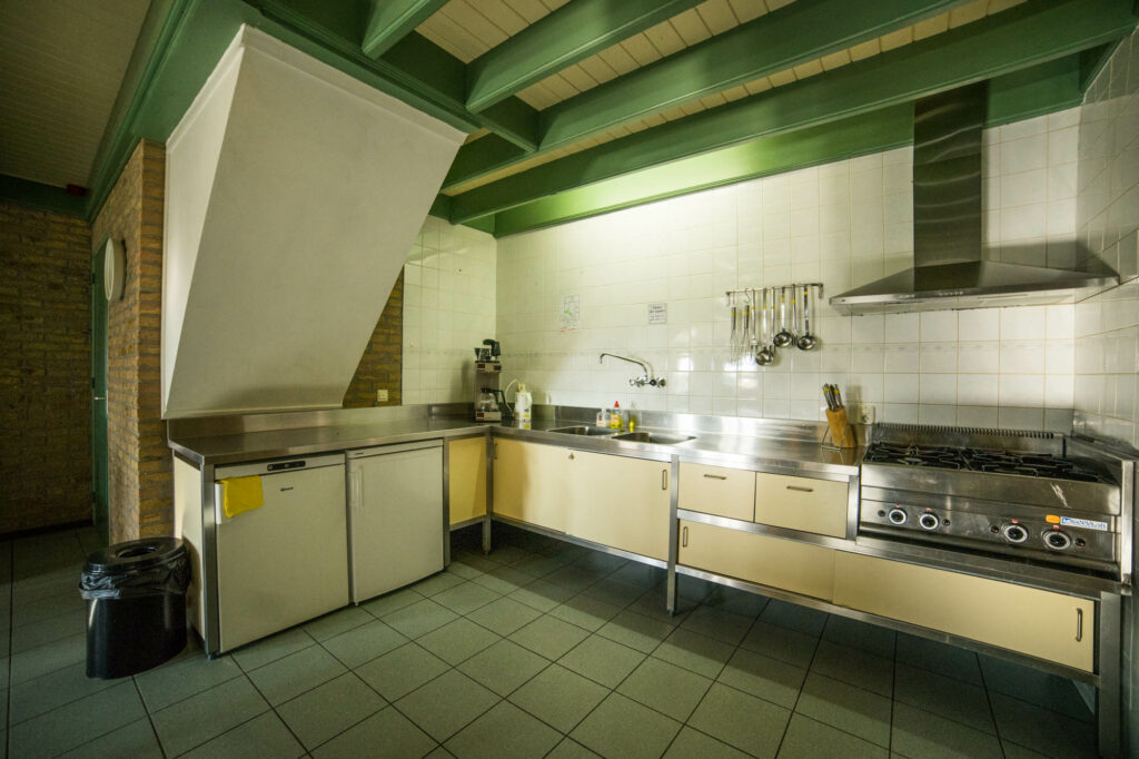 ruime keuken in de groepsaccomodaties